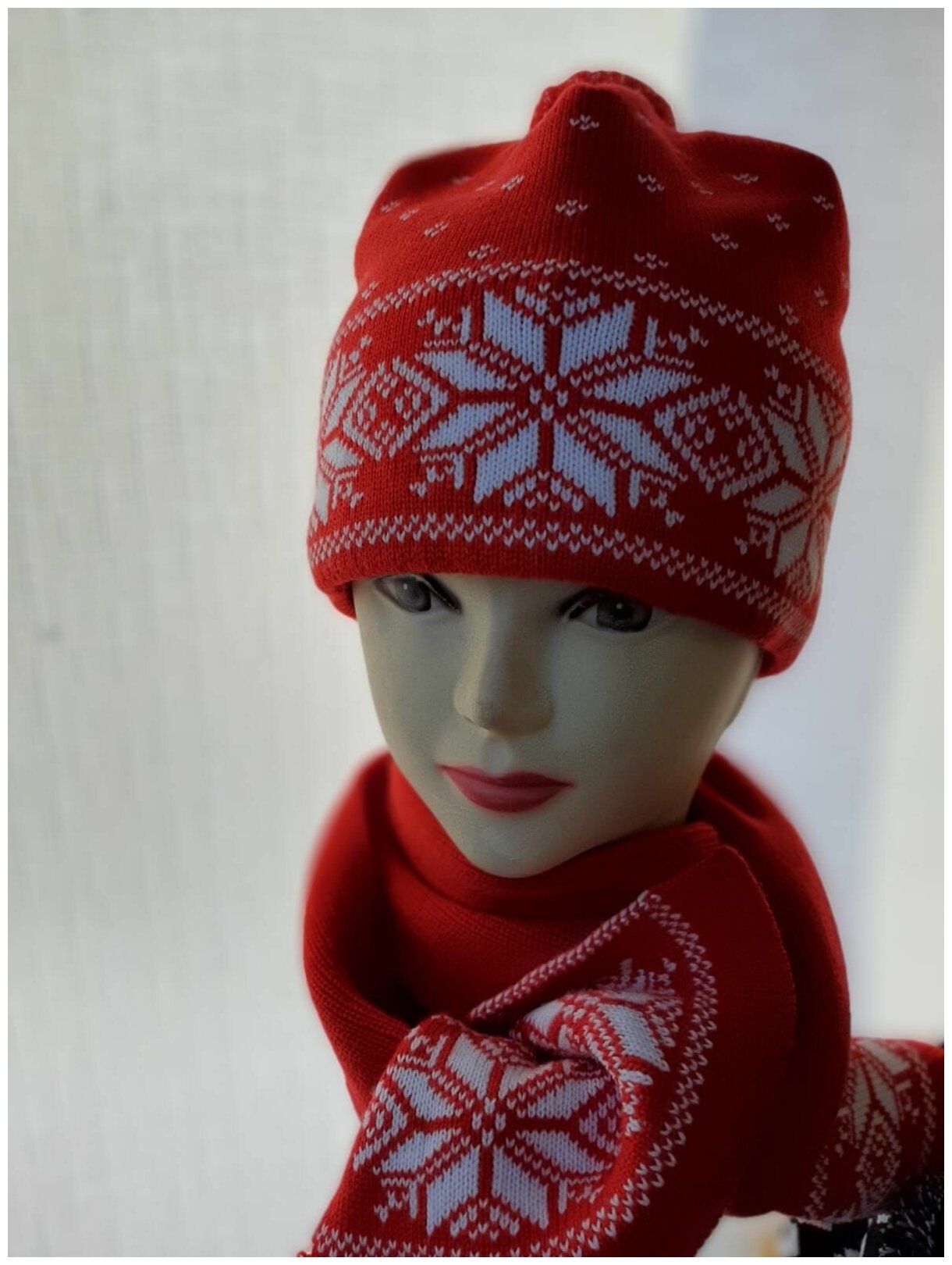 Комплект шарф + шапка красный цвет флис 