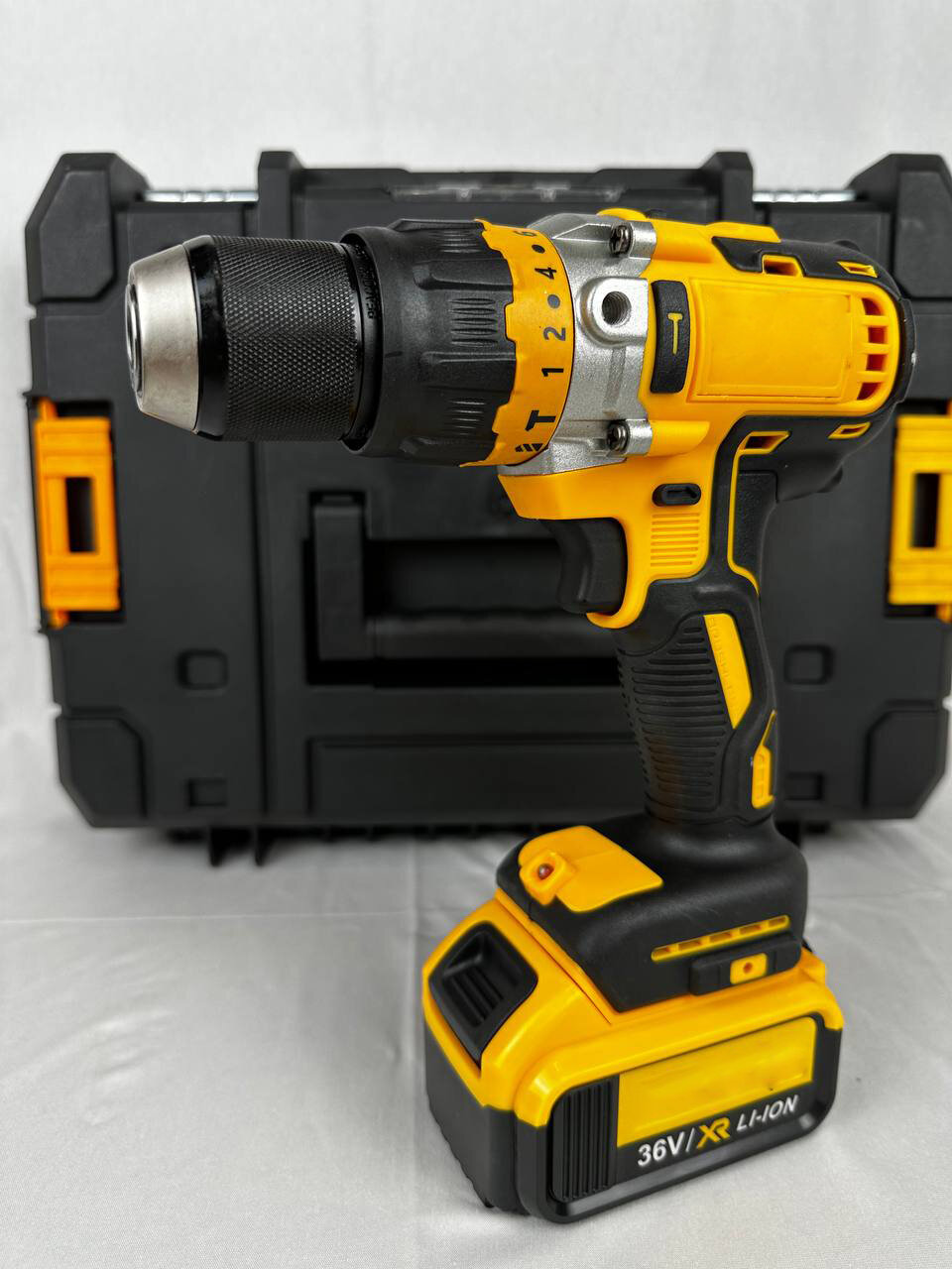 фото Шуруповерт аккумуляторный бесщеточный для ледобура 36В 2 АКБ