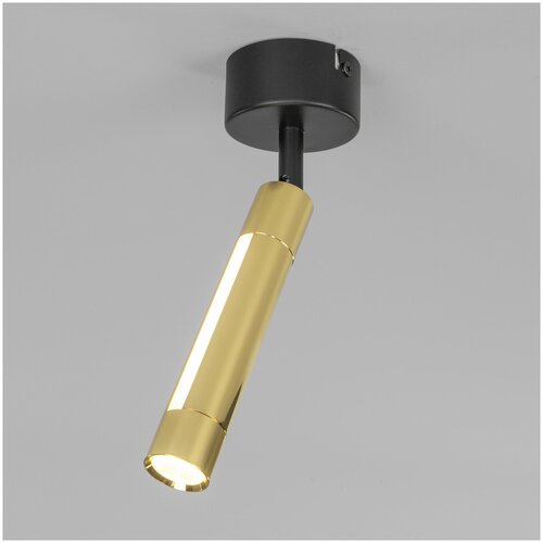 Спот / Настенно-потолочный светодиодный светильник с поворотным плафоном Eurosvet Strong 20084/1 LED, 4200 К, 7 Вт, цвет черный / золото