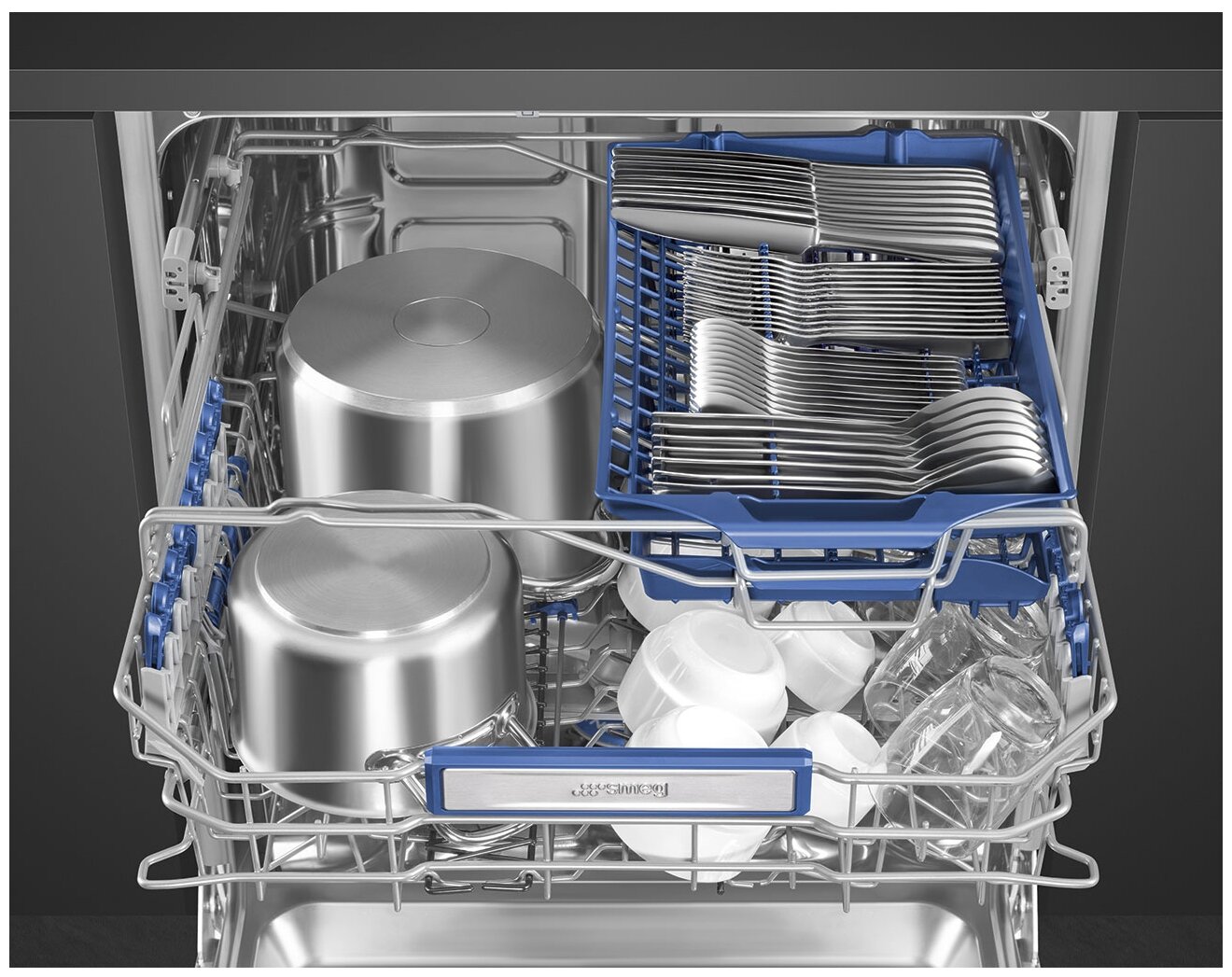 Встраиваемые посудомоечные машины SMEG/ Полностью встраиваемая посудомоечная машина, 60 см, Загрузка 13 комплектов посуды, 10 программ, луч на полу, 1/2 загрузка - фотография № 3