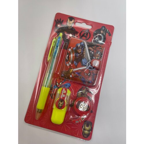 Канцелярский набор Супергерои Марвел, Маленький блокнотик 6х7 см Мстители с многоцветной ручкой детской, подарок