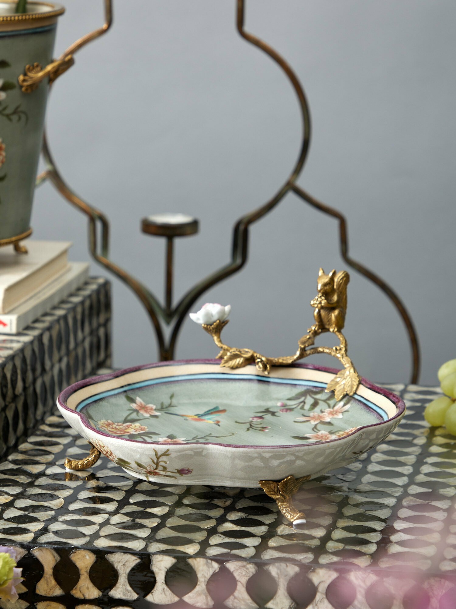 31G2434/C911GHC/HLG2085 Блюдо с белкой 26x21x13см, Фарфор, бронза, Glasar