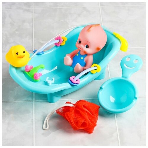 Крошка Я Набор игрушек для купания «Пупсик в ванне», 5 предметов, цвет микс. 