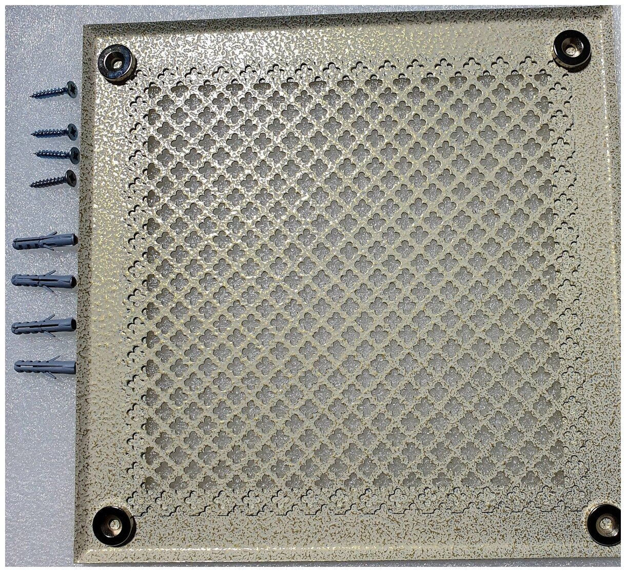 Вентиляционная решетка металлическая на магнитах 200х200мм, тип перфорации мелкий цветок, антик белый - фотография № 2