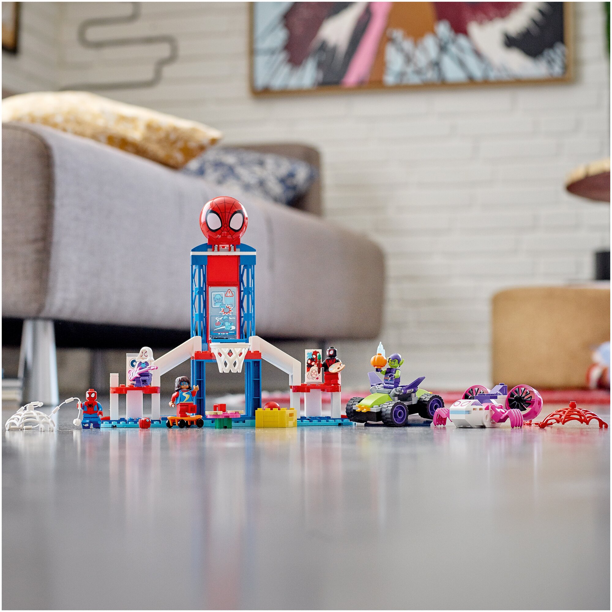 Конструктор Lego Spidey Вечеринка в штабе Человека-Паука, - фото №8