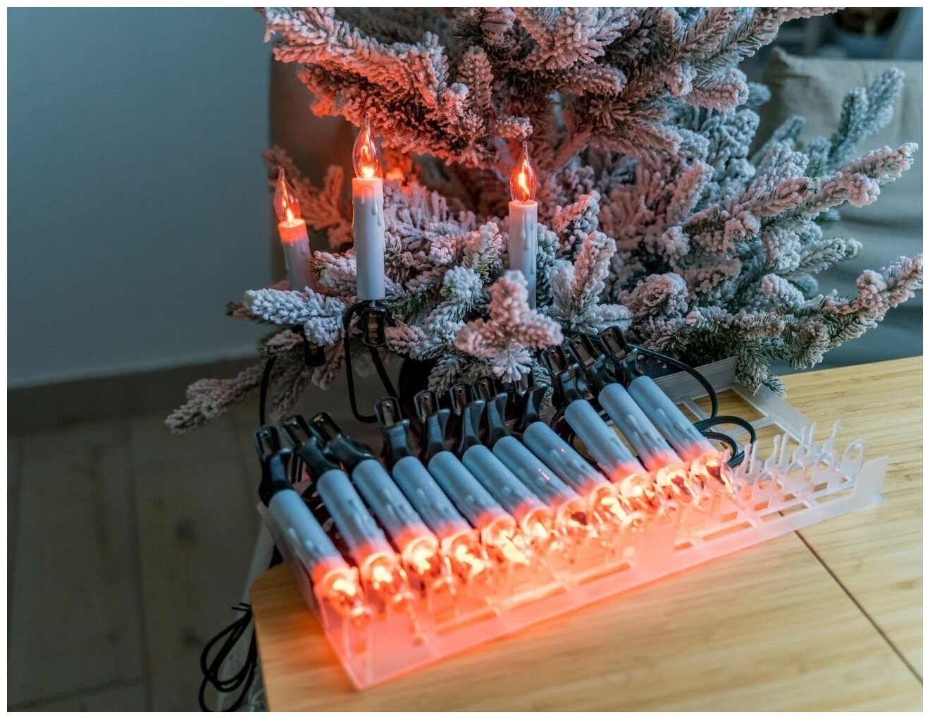 Электрогирлянда оплавленные свечи белые с эффектом натурального пламени 15 прозрачных ламп 56+15 м Kaemingk