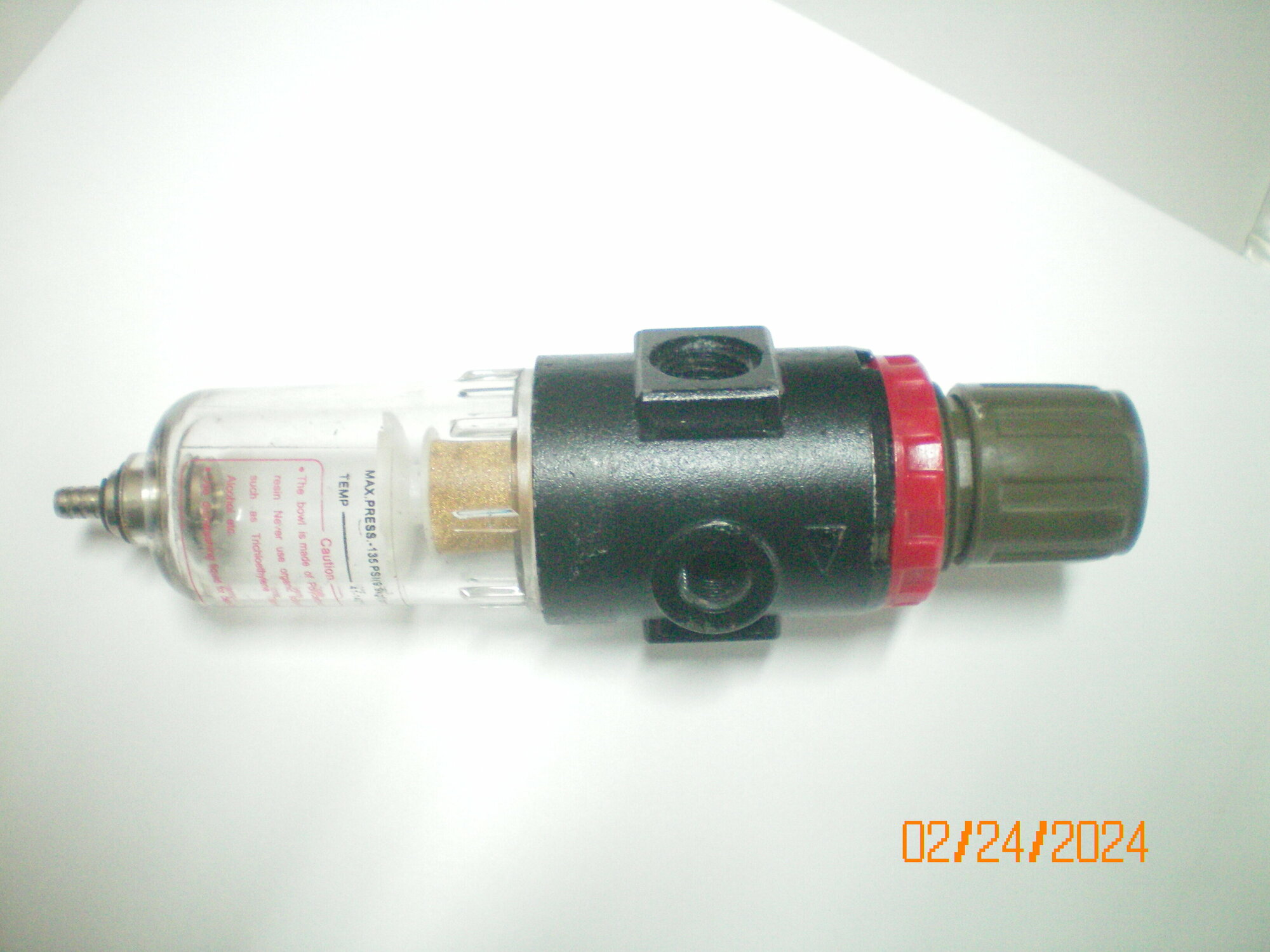 Фильтр воздушный влагоотделитель с регулятором давления 1/4" Дамаск