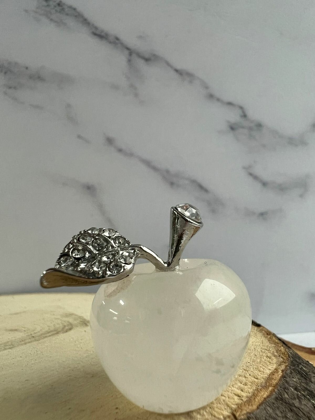 фото Фигурка-сувенир "Яблоко". Горный хрусталь натуральный, 25х25 мм.