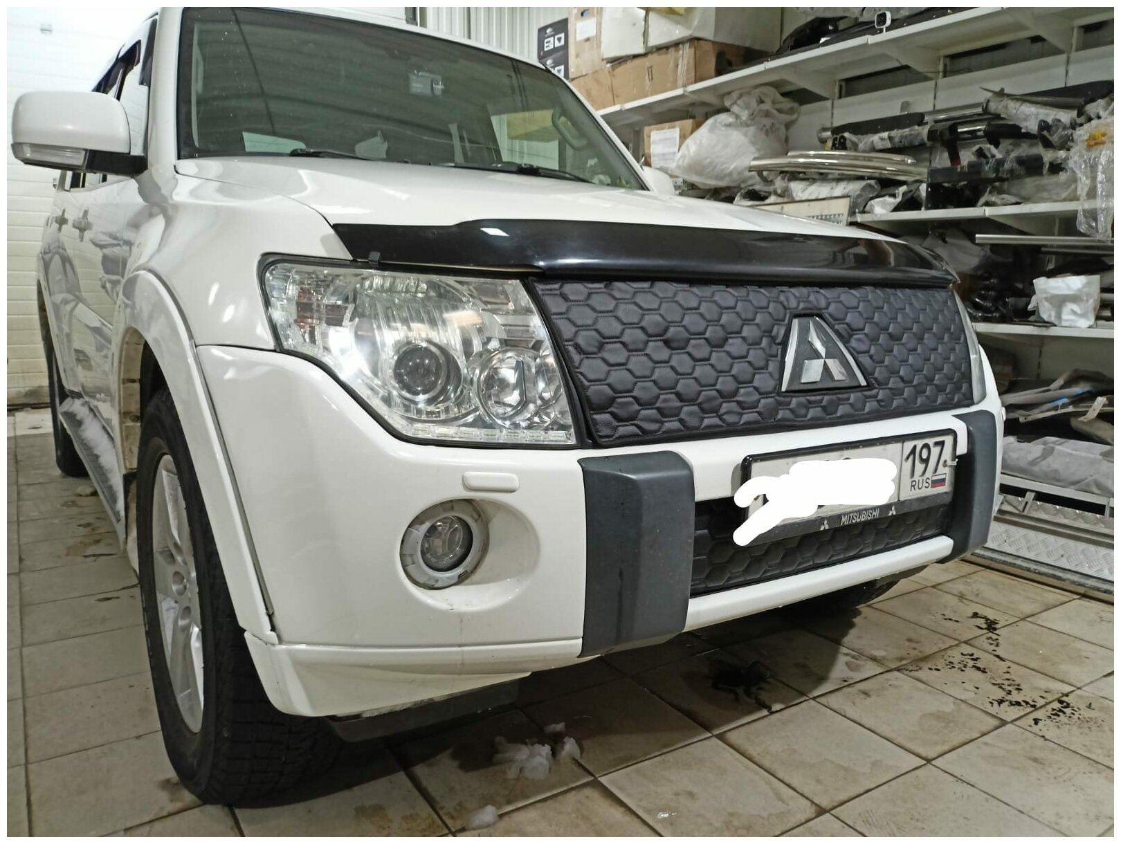 Утеплитель решетки радиатора зимний для Mitsubishi Pajero 2014(комплект 2)