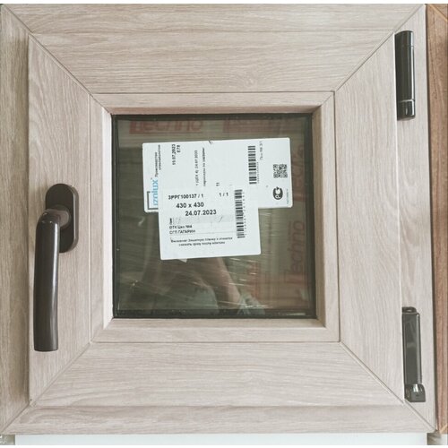 Окно ПВХ Reachmont , с ламинацией 43х43 см(ш.*в.) с обычным стеклопакетом/правое/поворотное/Дуб светлый