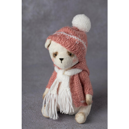 Авторская игрушка Тедди мишка в вязаном пальто ручная работа, интерьерная, текстильная