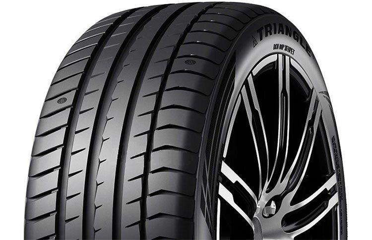 Автомобильные шины Triangle EffeXSport TH202 225/40 R18 92Y