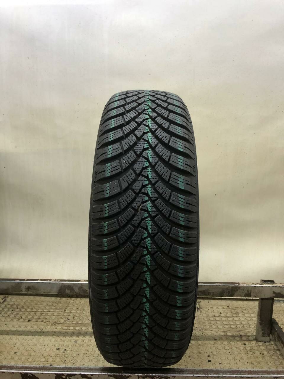 Falken EuroWinter HS01 175/65 R14 БУ Шины Зимние