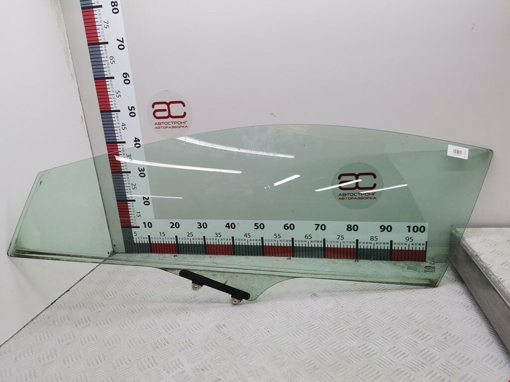 Стекло двери передней левой Honda Civic 8 73350SMRE00 арт. 2042006