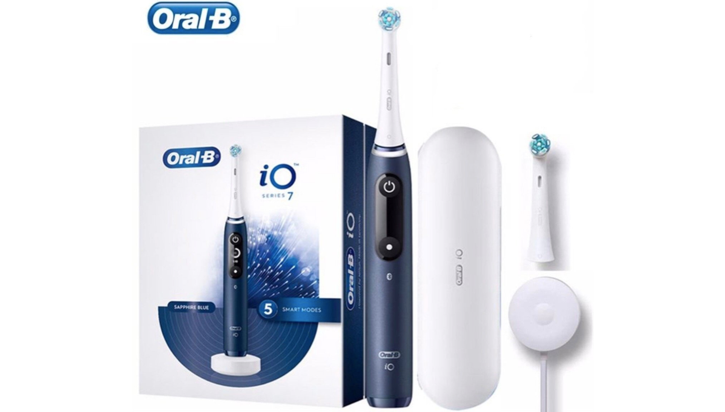 Электрическая зубная щетка Oral-B iO 7, sapphire blue