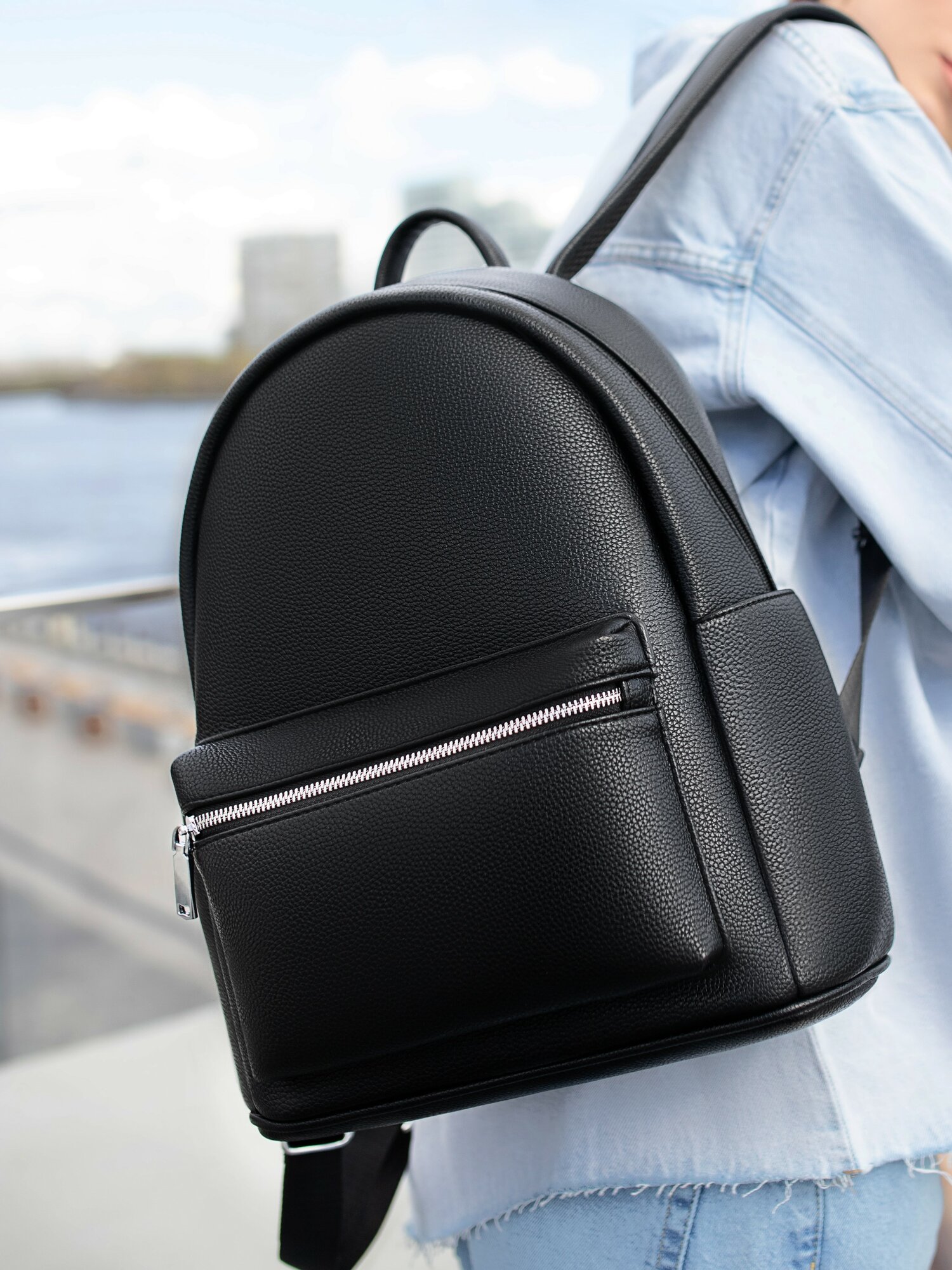 фото Рюкзак женский городской кожаный повседневный