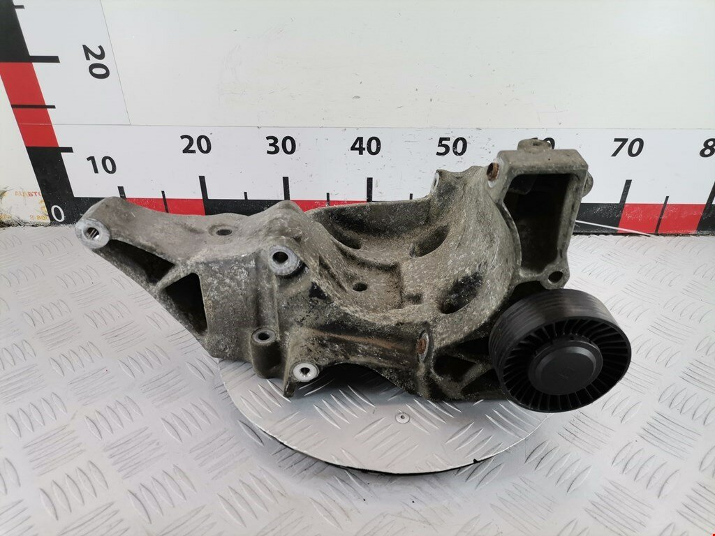 Кронштейн генератора BMW 1-Series (E81/E82/E87/E88) 11167802639 арт. 1546432