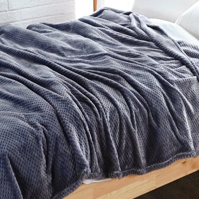Плед Велсофт Графитовый для кровати, дивана / Плед Евро 200х220 см / Плед для пикника / Плед для детской / Покрывало на кровать, диван