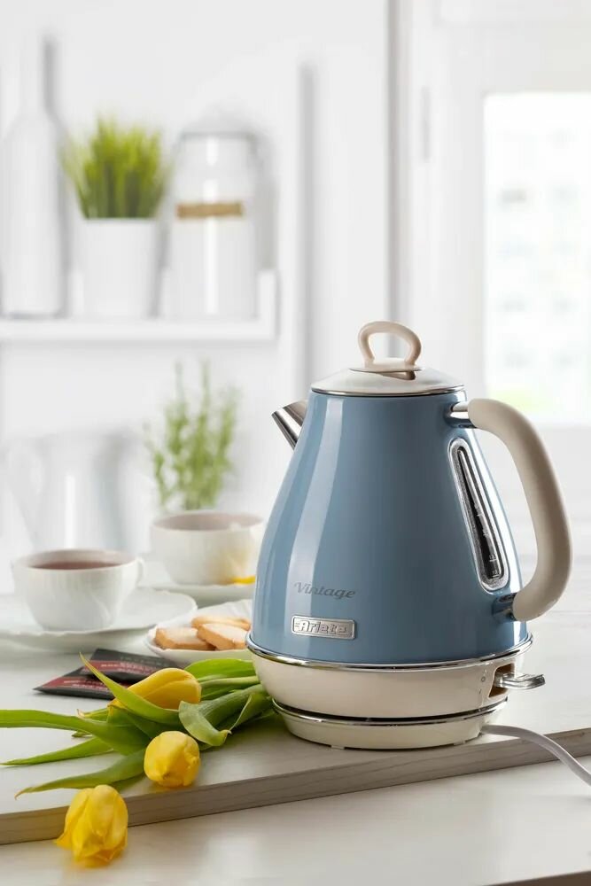 Чайник Ariete 2869 Vintage, 1.7 л, вращение на 360°, голубой