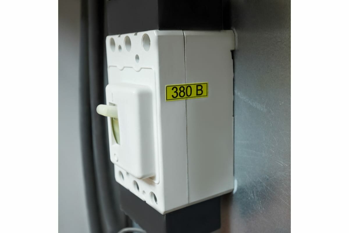 Наклейка Rexant знак электробезопасности «380 В» 15х50 мм (20шт на листе) - фото №4