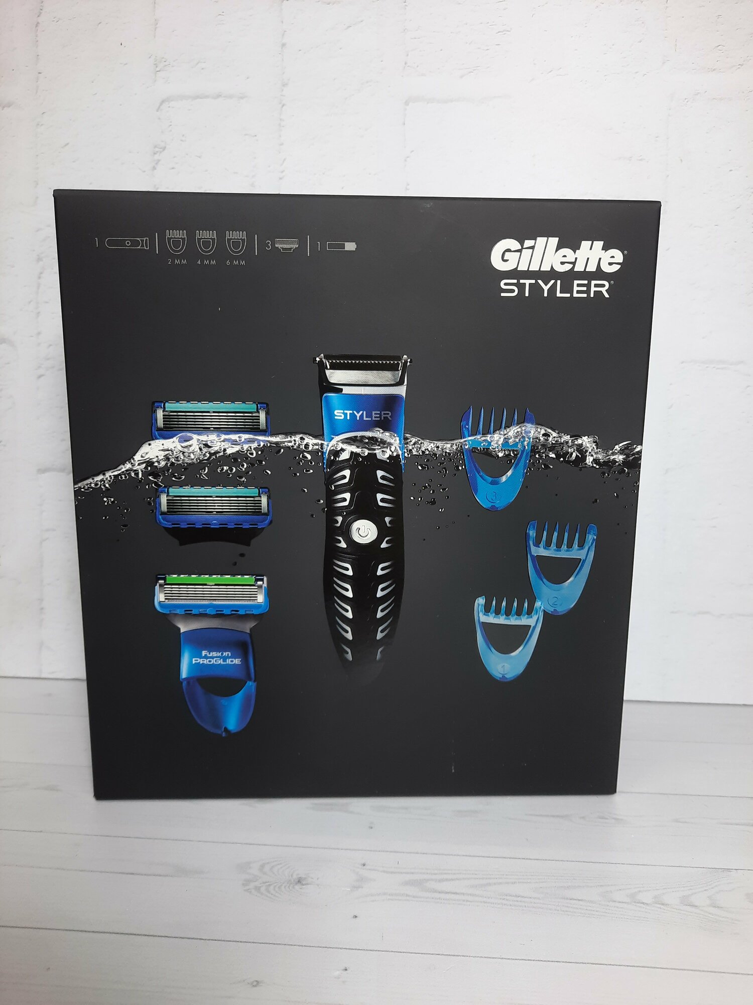 Триммер Gillette Подарочный набор Styler c 3 сменными кассетами и 3 насадками, синий — фото 1
