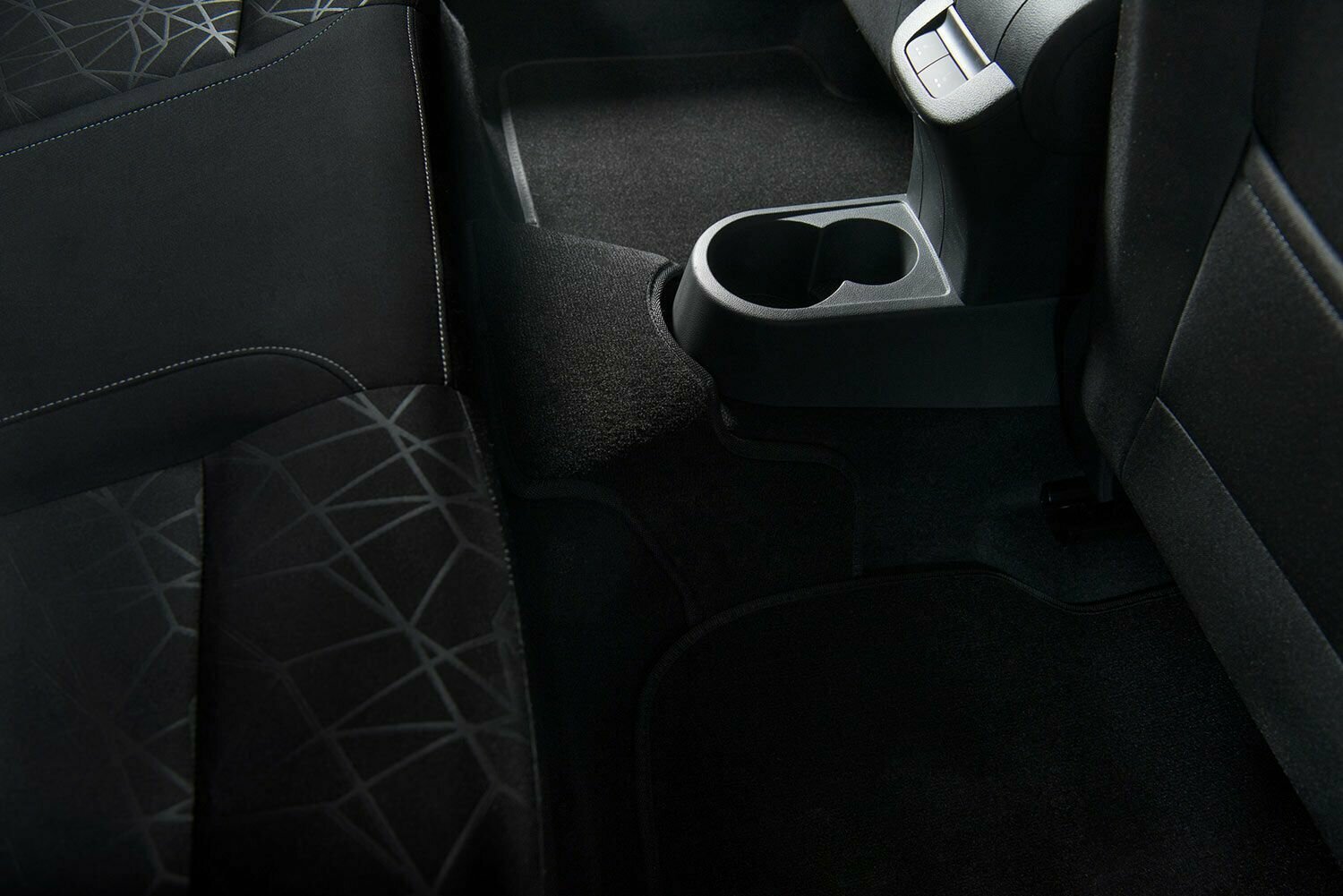 Комплект ковриков в салон SeiNtex 85494 для Skoda Rapid, Volkswagen Polo с 2013 г., 4 шт. — фото 14