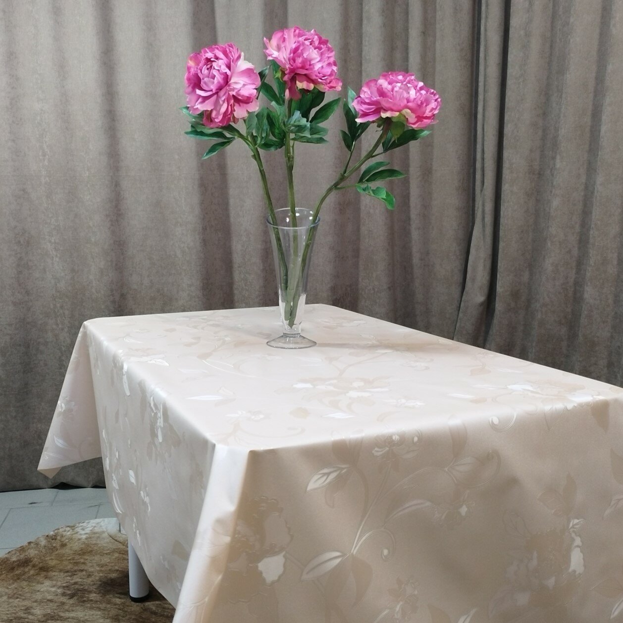 фото Клеенка столовая "Mega Golg PEARL" на тканевой основе