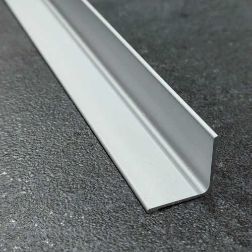 Изображение товара Угол внутренний 18х18мм 2,7м анодированный алюминий серебро матовое