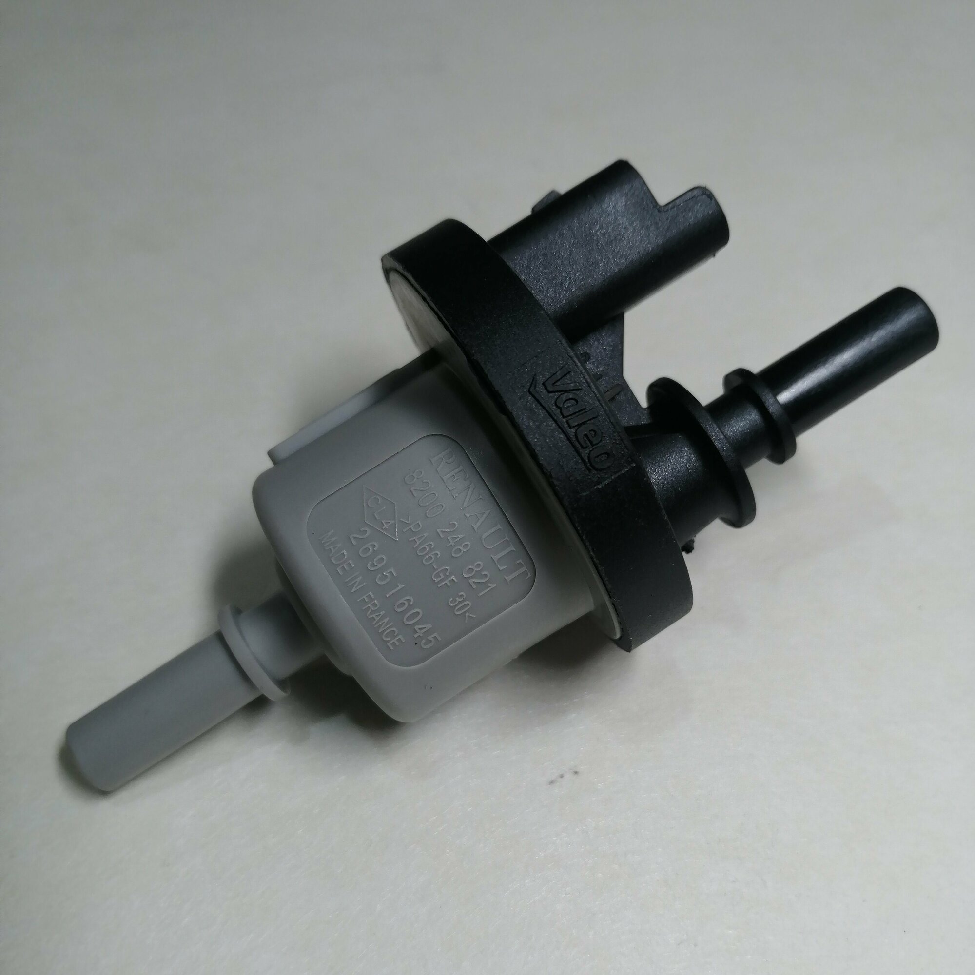 Клапан продувки адсорбера Lada Vesta, X-Ray - Renault. 8200248821 Лада Веста