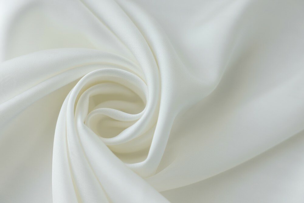 Ткань сатин из вискозы белого цвета