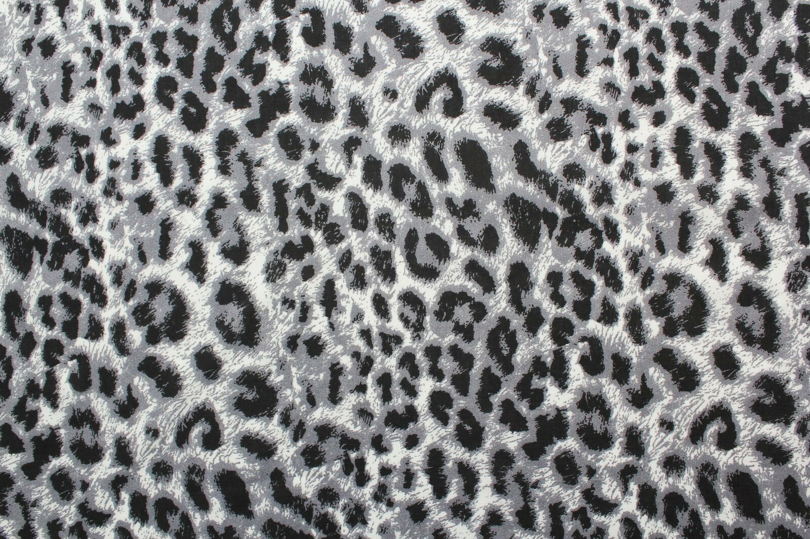 Ткань Вискоза блузочно-плательная чёрно-серый леопард с белым, ш140см, 0,5 м