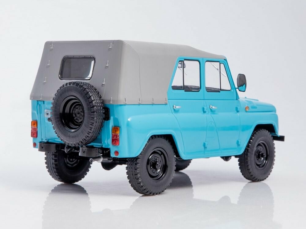 Масштабная модель УАЗ-469 (31512), голубой — фото 1