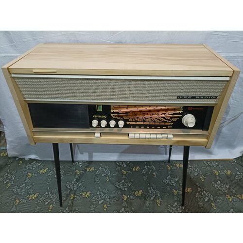 Юбилейная радиола VEF Radio 1967г. с Bluetooth - ламповая стационарная радиола после реставрации