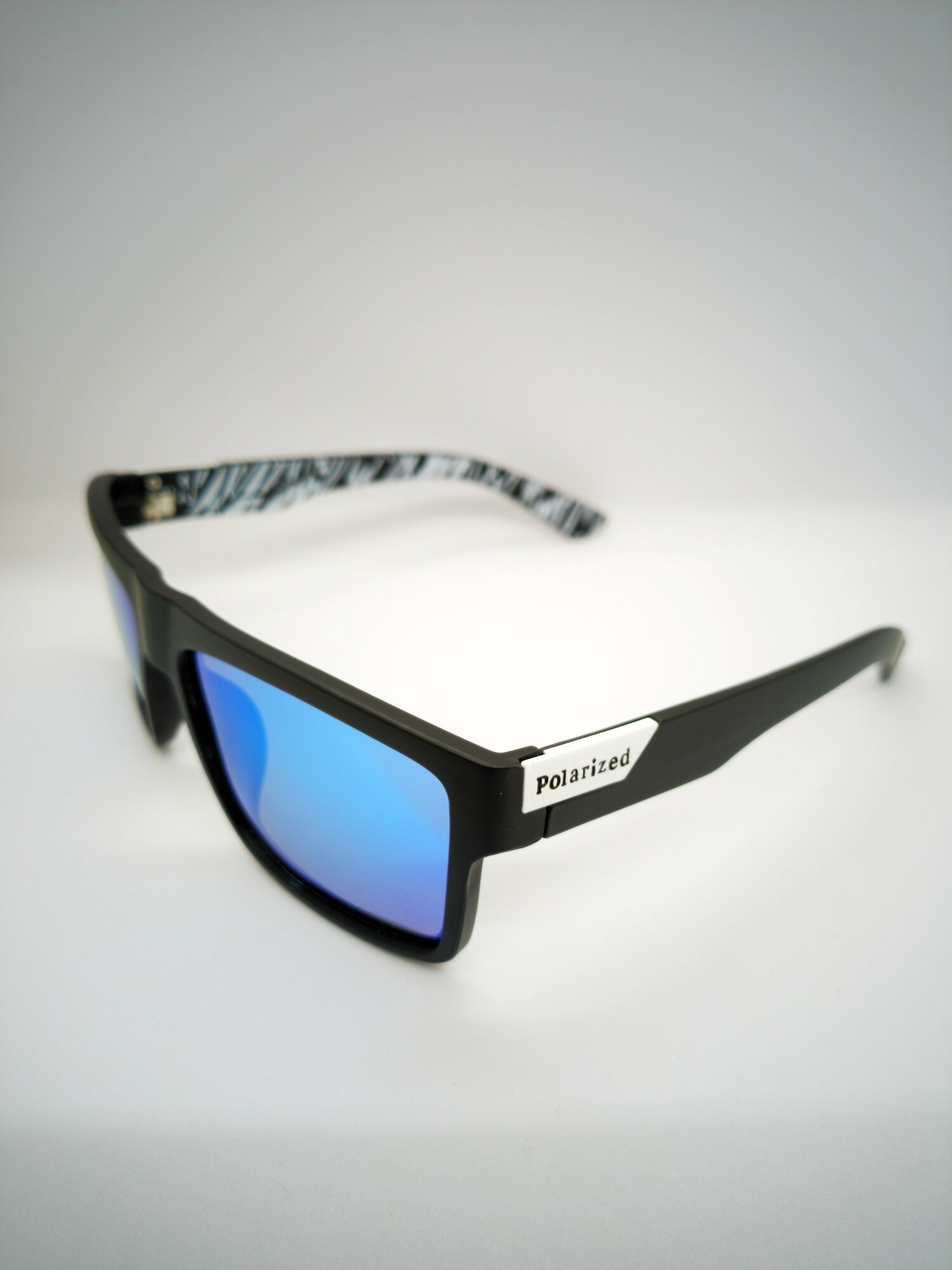 Солнцезащитные очки Polarized