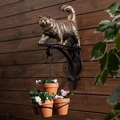 Садовый черный кованый кронштейн держатель для цветов кашпо фонаря Bogacho Лео с фигурой кота из стеклокомпозита бронзового цвета ручная работа
