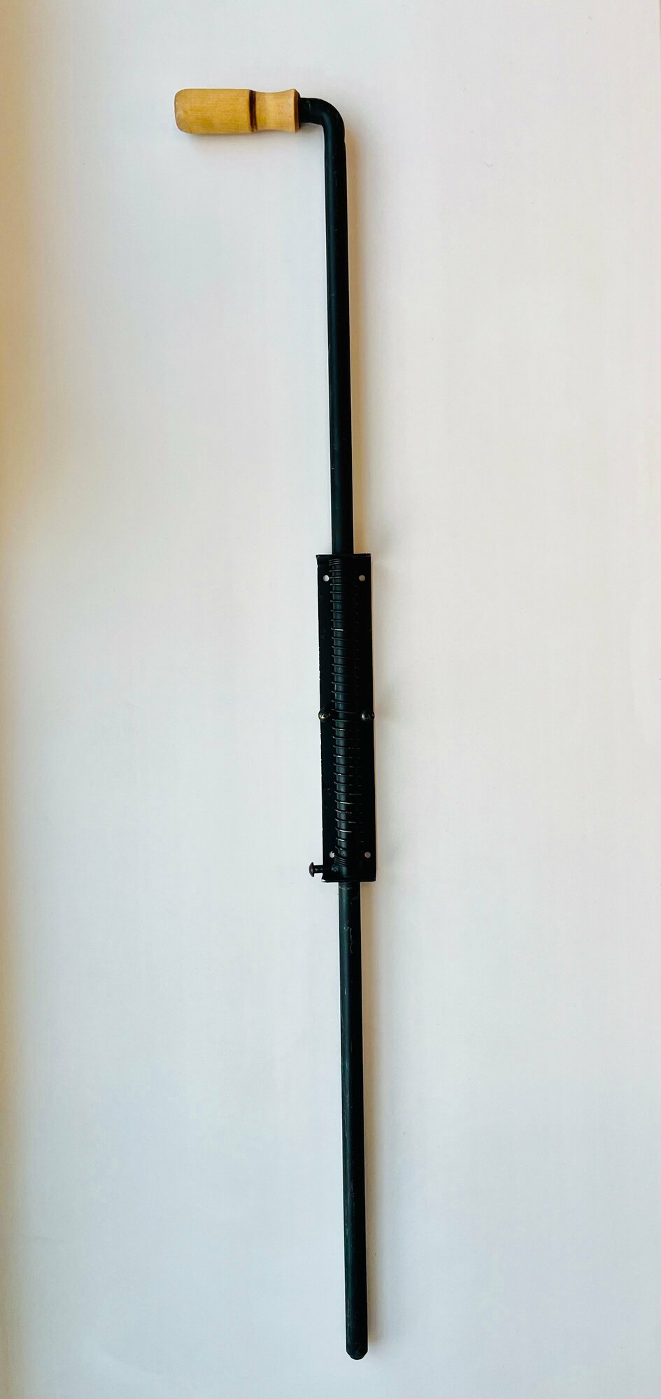 фото Засов Калуга для гаража, ворот ЗГ-900 с пружиной