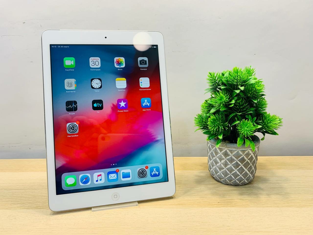 9.7" Планшет Apple iPad Air , RU, 32 ГБ, iOS, Белый DMPNG0B1F4YJ