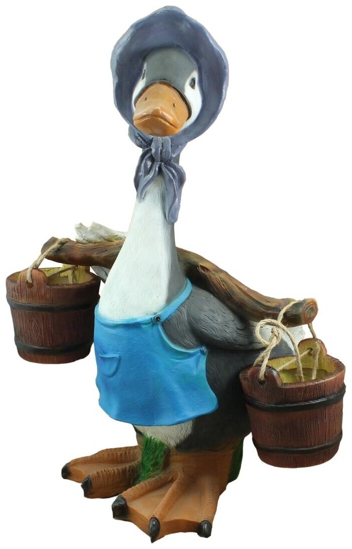 фото Садовая фигурка "Гусыня с коромыслом", В-60 см