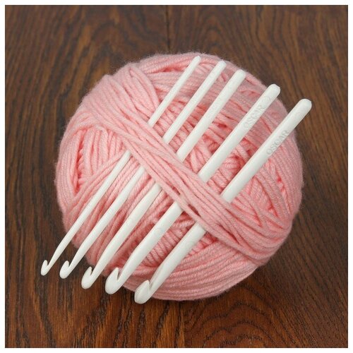 Набор крючков для вязания d 4-8 мм 5 шт цвет белый 284₽