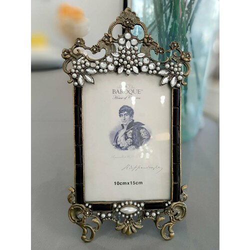 Металлическая фоторамка со стразами