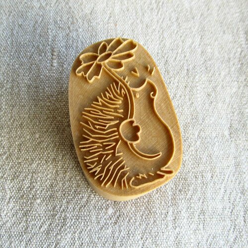 Деревянный штамп для ткани тиснения глины мыла Рисунок Ёжик с цветком 590₽