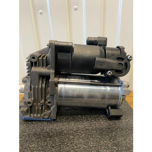 Компрессор пневмоподвески Land Rover Discovery 3 4 Range Rover Sport