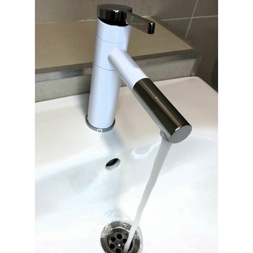 Смеситель медный для раковины белый