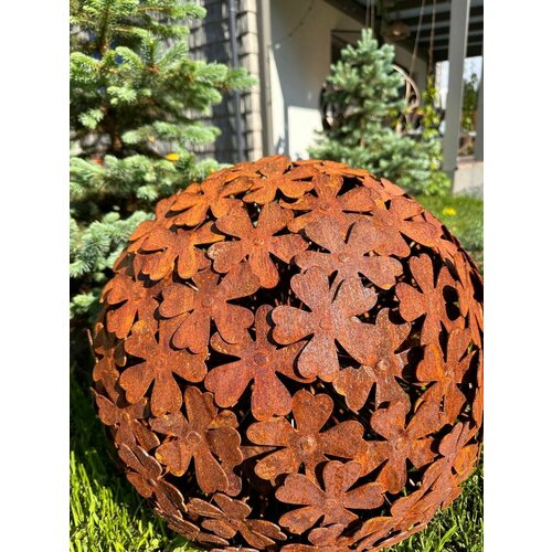 Садовые фигурки для сада и огорода Шар с цветочками большой 17900₽