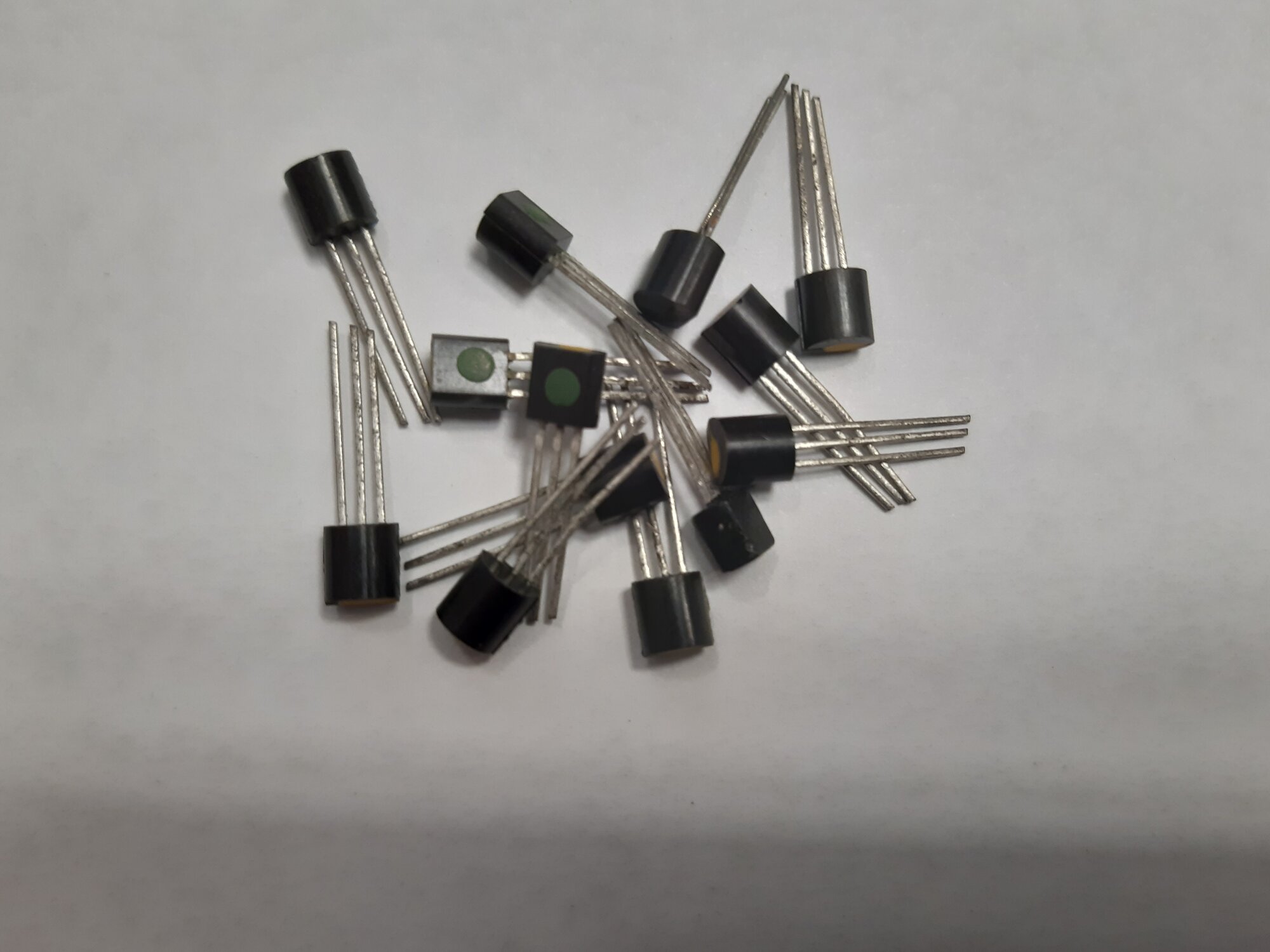 Триод КТ3102 Б (упаковка 5 штук)