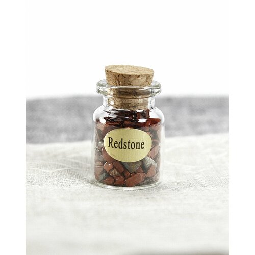 Красная яшма в баночке - 2-3 мм оберег натуральный камень стекло 1 шт - гармонизирует пространство налаживает личную жизнь владельца 490₽