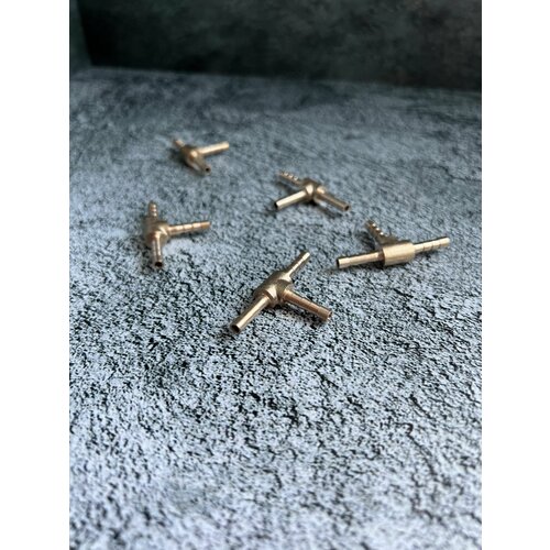 Тройник топливной системы 4/4/4 мм латунь