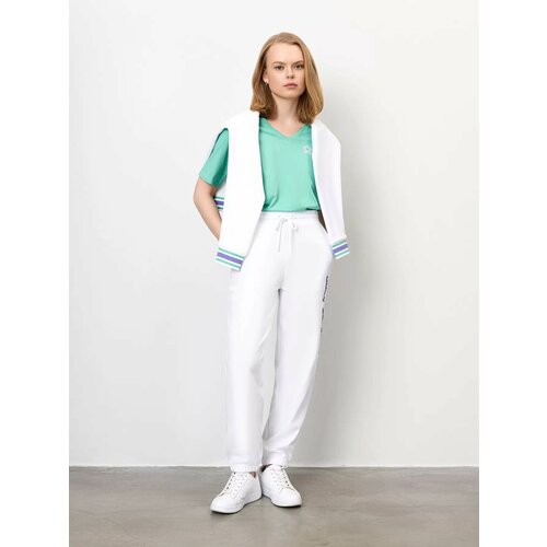 фото Брюки спортивные just clothes белый. декор махровая нашивка логотипа. пояс резинка, шнурок. карманы спереди 2 б/заст, сзади нет. п, размер xs, белый