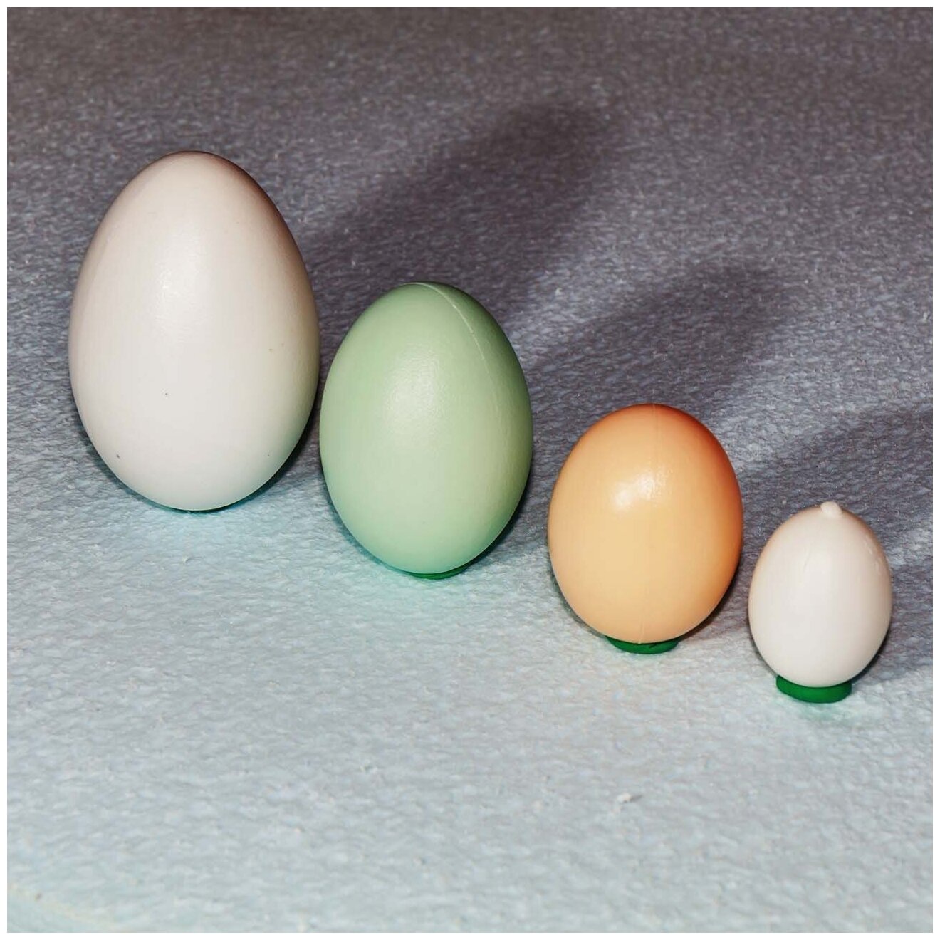 Пластиковое подменное гусиное яйцо - 3 штуки - фотография № 3