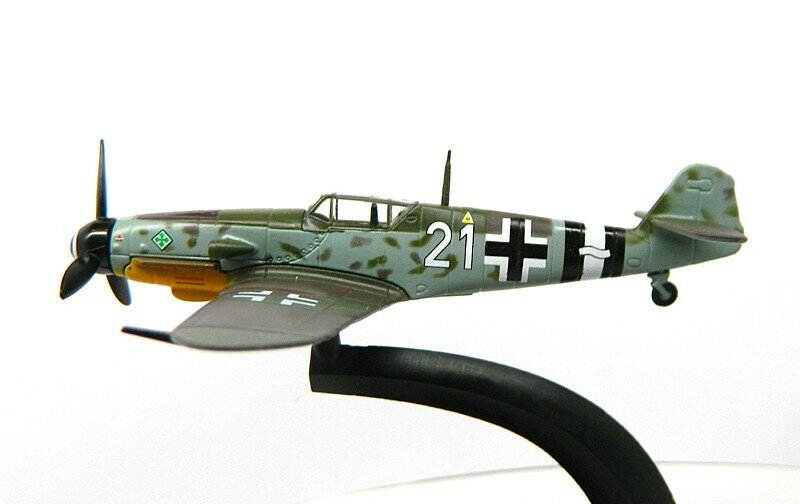Масштабная модель 1/93, Самолет Messerschmitt Bf-109G — фото 1